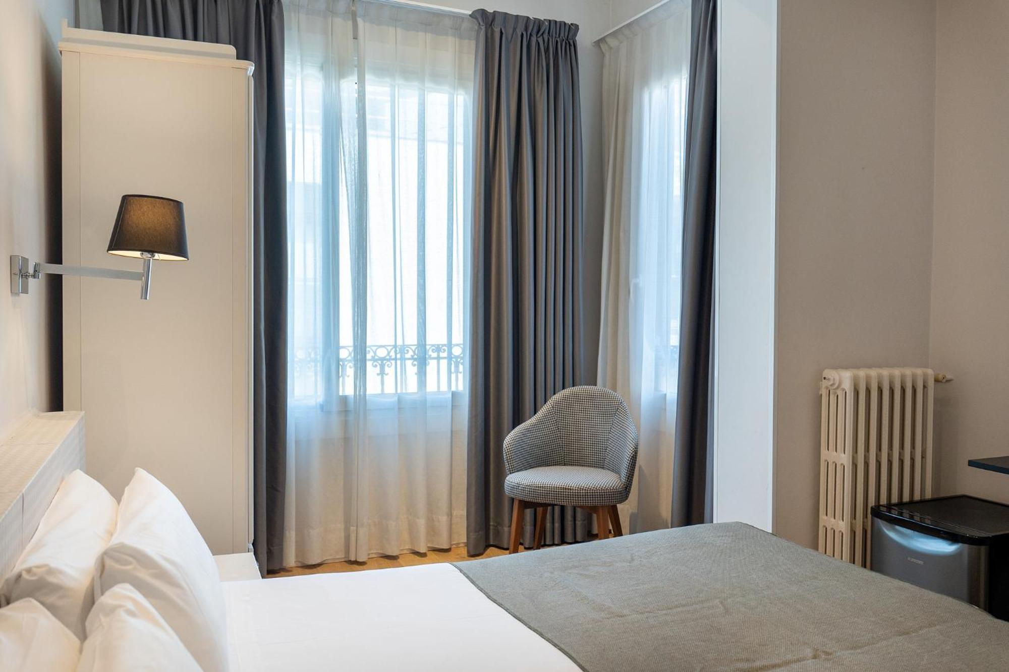 Hotel Meson Castilla Atiram Barcelona